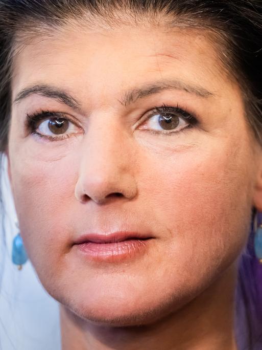 Sahra Wagenknecht, Parteivorsitzende des Bündnis Sahra Wagenknecht (BSW), im Porträt.