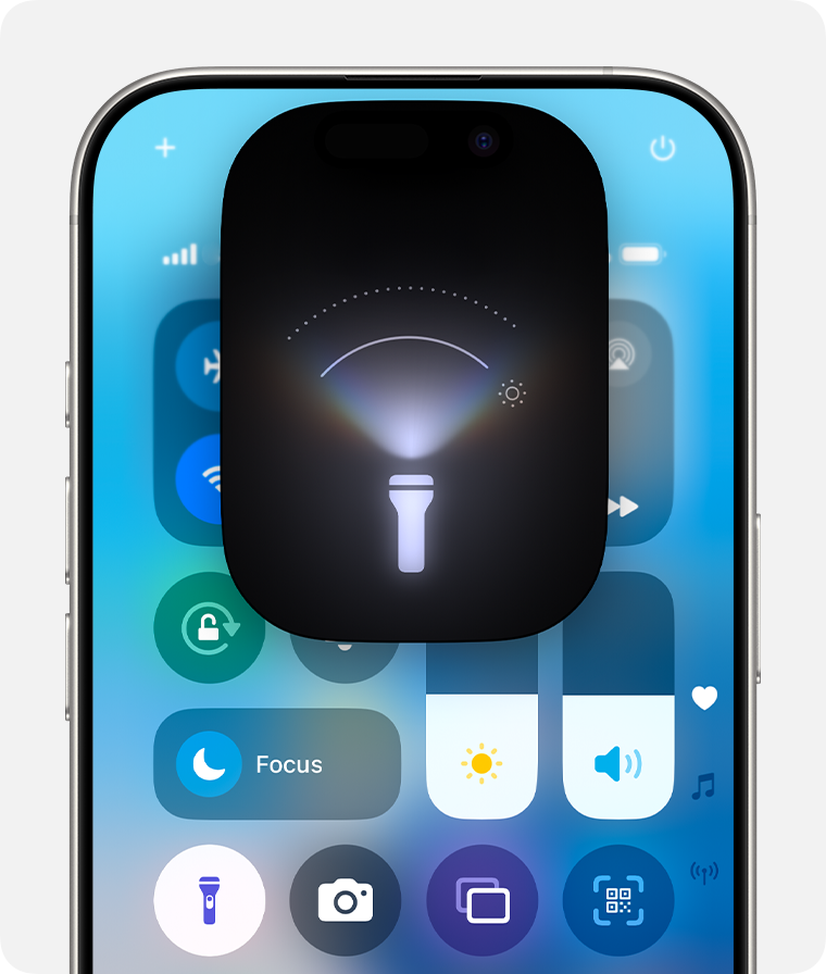 With the Dynamic Island, you can widen the beam of your flashlight in iOS 18.