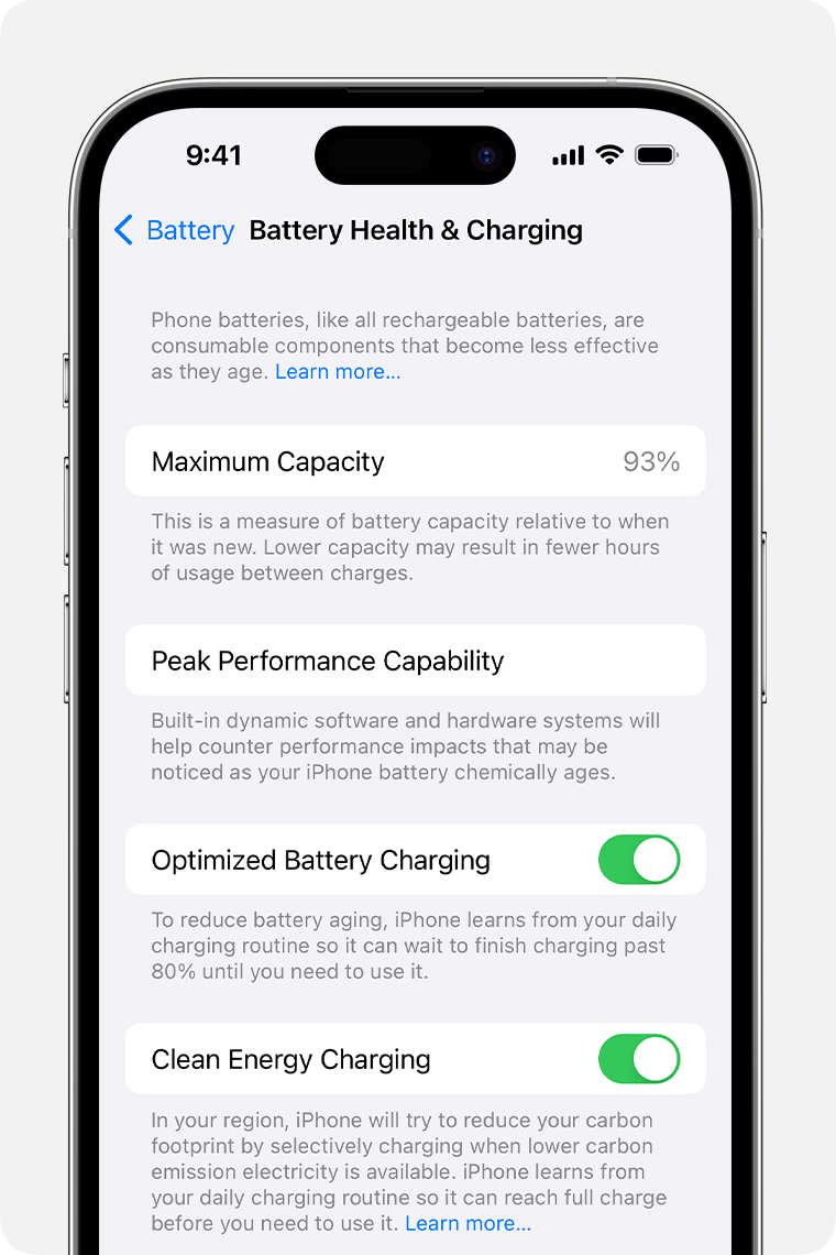 The Battery Health and Charging screen, showing maximum capacity, peak performance capability, and controls for Optimized Battery Charging and Clean Energy Charging.