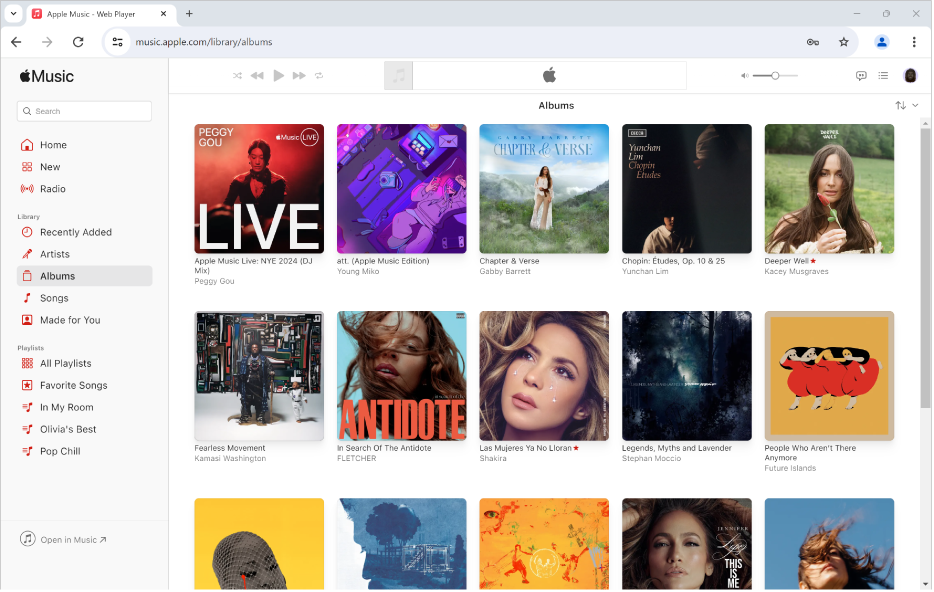 نافذة Apple Music في Chrome بها مكتبة تضم عدة ألبومات.