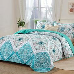 PRICES MAY VARY. 【3 Pieces Quilt Set】Queen size quilt set includes 1 striped patchwork bedspread (96" x 90") and 2 pillow shams (20"x 28"). If you wish the geometry printed bedding coverlet is a little longer to cover more of the side of the bed, you may have a low bed or choose a larger size. 【Bohemian Pattern Design】This quilt bedding set comes with an geometry pattern and bright colors, which brings you a wonderful visual experience. It is a good choice to decorate and enhance bedroom or guest room with this beautiful bedspread coverlet set. 【Soft and Comfortable Material】The boho quilt set is made of super soft high quality lightweight breathable microfiber polyester, it's so comfy like sleeping in a cloud. This lightweight bedding set have a high-density smooth surface, which will kee Bohemian Quilt, Bedding Coverlet, Boho Quilt, King Size Quilt Sets, Printed Bedding, Patchwork Bedspread, Lightweight Bedding, Low Bed, Coverlet Bedding