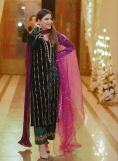 Mubashira Usman, Velvet Kurtis, Velvet Pakistani Dress, Velvet Dresses Outfit, Pakistani Dresses Online, Asim Jofa