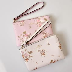 Pretty Wallet Aesthetic, Coquette Handbag, Cute Purses Aesthetic Pink, Pink Kawaii Everyday Bag, Cheap Kawaii Pink Wallets, Clear Backpacks, Preppy Accessories, Bath Body Works Candles, Pink Lifestyle