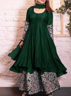 Suit Sharara, Sharara Designs, Kurtis Design, Anarkali Dress Pattern, Long Dress Design, Sharara Suit, Indian Gowns Dresses, Traditional Indian Outfits, Trendy Dress Outfits