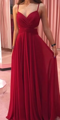 Red Formal Dresses, Simple Prom Dress Long, Burgundy Evening Dress, Prom Dresses Simple, Simple Prom Dress, Dress Graduation, Red Evening Dress, Cute Prom Dresses, Pretty Prom Dresses