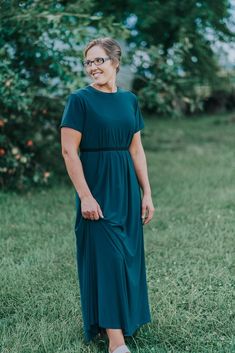 "This dress is rich in color, soft in fabric, and so much fun to wear. Pair it with your favorite heels for an outfit that classy + comfy.  For a custom length you love, measure yourself from the shoulder to where you would like the dress to end.             Bust         Length  XS      {34\"}            {41\"} S       {35.5\"}          {42\"} M       {37.5\"}          {42\"} L        {39.5\"}         {42.5\"} XL      {41.5\"}          {43\"} XXL    {43.5\"}         {44\"} 3XL    {45.5\"} Modest Dress Patterns, Mennonite Dress, Amish Clothing, Amish Culture, Dress Sewing Patterns Free, Homemade Dress, Jesus Clothes, February Wedding, Girls Dresses Sewing