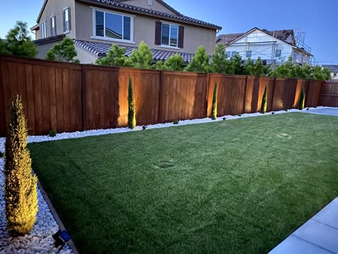 Landscaping Layout, Backyard Landscaping Plans, Modern Backyard Landscaping, Small Backyard Ideas, Backyard Renovations, Backyard Remodel, Fence Landscaping, Diy Backyard Landscaping, Back Yard Ideas