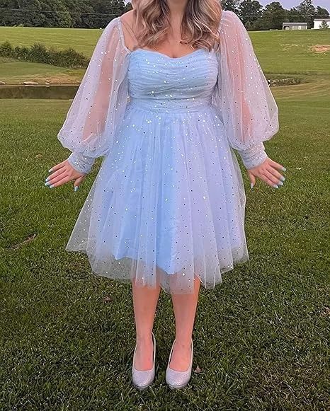 Homecoming Dresses Curvy Girl, Prom Dresses Blue Short, Winter Formal Dresses For Teens, Birthday Short Dresses, Birthday Dresses For Teens, Cute Grad Dresses, Birthday Outfits For Teens, Short Poofy Dresses, Short Ball Gowns