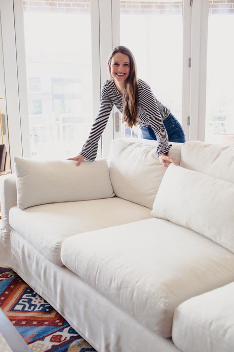 How To Choose The Perfect Sofa + Pottery Barn York Sofa Review York Sofa Pottery Barn, Pottery Barn Couches Living Room, Pottery Barn Sectional, Pottery Barn Couch, Pottery Barn Sofa, Home Addition Ideas, Pottery Barn Furniture, Room Comfy, Pottery Barn Living Room