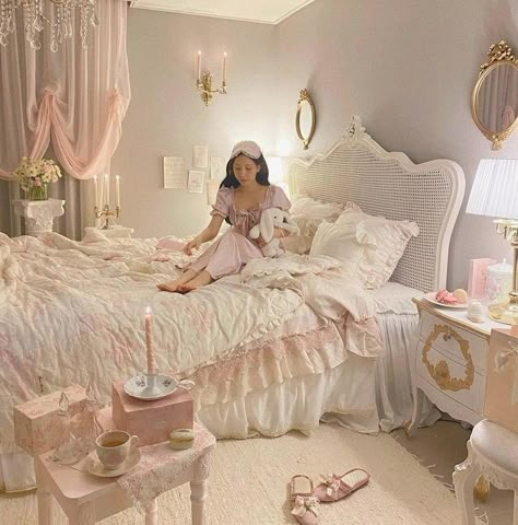 Coquette Bedroom, Dream Bedroom Inspiration, Princess Bedroom, Coquette Room, Cute Rooms, Dekorasi Kamar Tidur, My Dream Bedroom, Princess Core, Princess Room