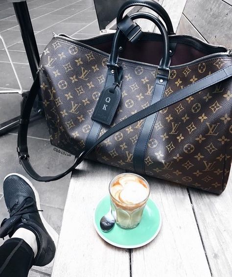 #louisvuitton #coffeetime Louis Vuitton Keepall Outfit, Blank Street, Lv Keepall, Private Tutor, Passenger Princess, Keepall 45, Louis Vuitton Speedy 25, Speedy 25, Louis Vuitton Keepall