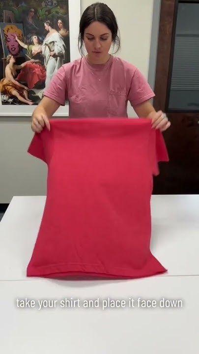 Ways To Fold T Shirts To Save Space, Folding Tricks Clothes, Best Way To Fold Shirts To Save Space, Tee Shirt Folding Hack, Folding Tee Shirts Videos, Folding T Shirts For Travel, How To Fold Tee Shirts To Save Space, Folding Tshirt For Travel, The Folding Lady