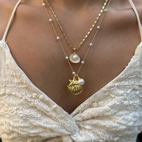 Cheap Beachy Shell Necklace As A Gift, Luxury White Shell Necklace With Pearl Charm, Affordable Silver Starfish Necklace, Jewelry Stack, Coastal Granddaughter, Jewelry Accessories Ideas, Piercings Jewelry, Dope Jewelry, Jewelry Essentials