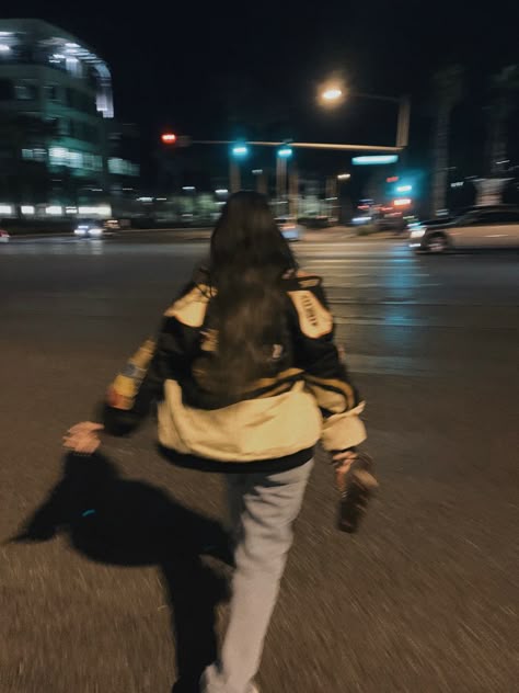 crosswalk. girl. brunette. m&m jacket. cute outfit. night. aesthetic Brunette Aesthetic, Cute Pose, Photos For Instagram, Night Pictures, Pose Fotografi, Night Photos, Trik Fotografi, Brunette Girl, Instagram Photo Inspiration