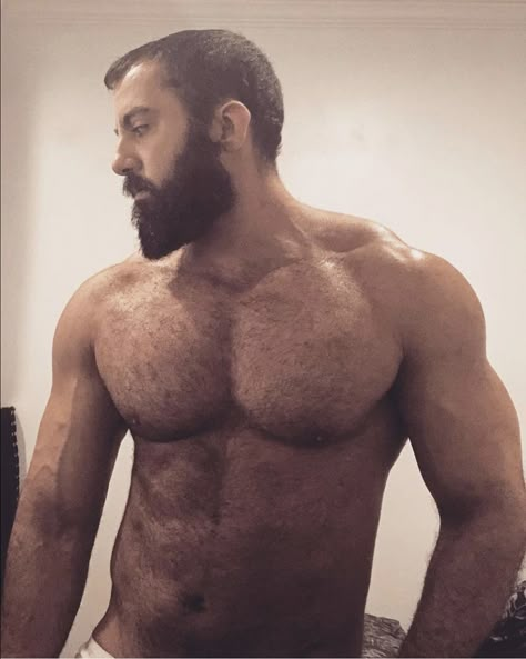 @luciao_ Big Bearded Men, Big Beards Men, Men Chest Hair, Muscular Men Fashion, Buff Guys, Beard Boy, Handsome Bearded Men, Cute Blonde Guys, Big Beards