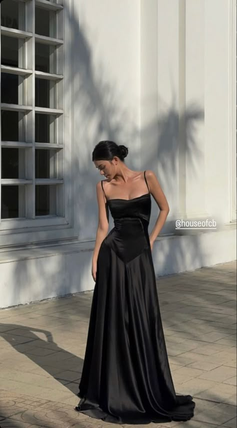 Black Lace Maxi Dress, Robes Glamour, Gaun Fashion, Prom Dress Inspo, Prom 2024, Prom Inspo, Dress For Wedding, European Vacation, Prom Dress Inspiration