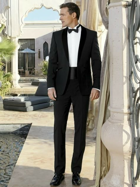 Best Wedding Suits For Men, Groom Suit Black, Wedding Suits Men Black, Male Suits, Wedding Suit Ideas, Best Wedding Suits, Mens Formalwear, Mens Wear Wedding, Wedding Outfits For Groom