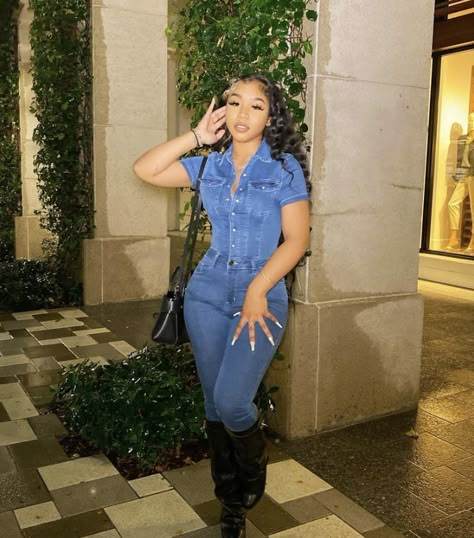 Blue Jean Dress Outfit Black Women, Denim Jumpsuit With Boots, Jean Romper Outfit Denim, Jean Bodysuit Outfit, Black Denim Romper Outfit, Denim Bodysuit Outfit, Blue Birthday Outfit Black Women, Jean Romper Outfit Black Women, Jean One Piece Outfit