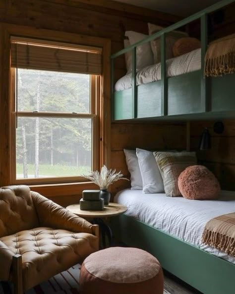 Rental Interior, Modern Cabin Style, Cabin Bunk Room, Mountain Cabin Interior, Cozy Cabin Interior, Diy Farmhouse Furniture, Farmhouse Furniture Diy, Rental Interior Design, Modern Mountain Cabin