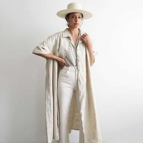 Duster Outfit, Linen Duster, Easy Chic, Fall Lookbook, Spring Capsule, Summer Blouse, Front Bottoms, Summer Blouses, Long Layers