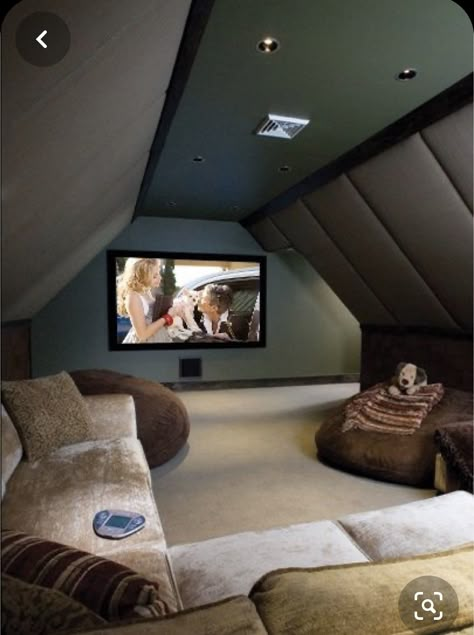 Attic Room Ideas Slanted Walls, Attic Theater, Small Attic Room, Attic Room Ideas, Attic Makeover, Slanted Walls, Home Cinema Room, Small Attic, Attic Ideas