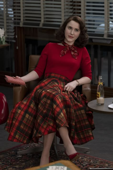 Marvelous Mrs Maisel Dress, Marvoulous Mrs Maisel Outfits, 50s Clothing Women, Retro Winter Outfits Vintage, Looks Retro Vintage, Mrs Maisel Season 5, Vintage Looks For Women, The Marvelous Mrs Maisel Outfits, Miriam Maisel Outfits