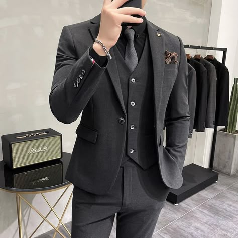 Suits For Guys, Stylish Mens Suits, Black Suit Men, Groom Wedding Dress, Gentleman Aesthetic, Classy Suits, Classy Outfits Men, Dress Suits For Men, Mens Casual Dress Outfits