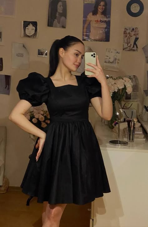 Midi Puffy Dress, Birthday Dress Short Black, Black Dress Western Outfit, Birthday Outfit Western, Western Short Dresses, Black Frock Dress, Black Frock Design, Short One Piece Dress, Short Frocks For Women