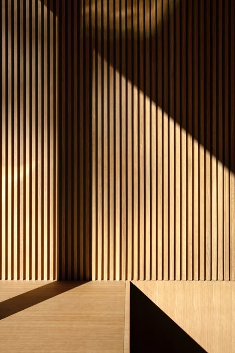 Timber Slats Wall, Oak Wood Accent Wall, Wooden Slats Ceiling, Timber Slat Feature Wall, Timber Slat Wall, Wood Cladding Interior Feature Walls, Slat Wall Office, Slatted Furniture, Fluted Wood Wall