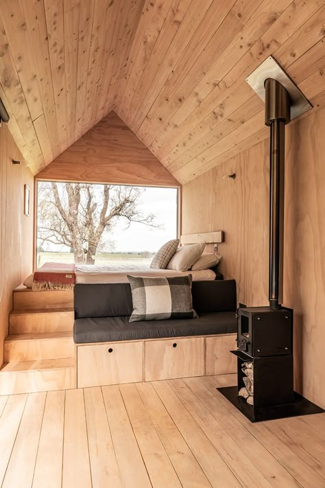 Tiny Cabins Interiors, Cabins Interiors, Off Grid Cabin, Tiny House Inspiration, Tiny Cabins, Tiny Home Ideas, Cabin Interiors, Tiny Cabin, Tiny House Interior