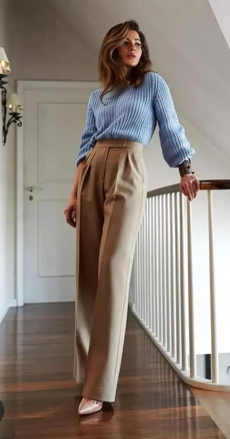 [SponsoredPost] Fresh Spring 2024 Work Outfits: Office Style And Casual Chic For Professionals #businesscasualoutfitsforwomenworkdress Wardrobe Minimalist, Midsize Fashion, Spring Forward, Amal Clooney, Woman Outfit, Business Casual Outfits For Work, Spring Capsule, Outfit Chic, Work Fits