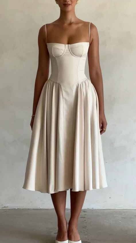 Priscilla Ricart, Chic Dress Classy, Classy Casual Outfits, Grad Dresses, Vestidos Vintage, Looks Chic, Dresses Elegant, Glam Dresses, Dress Inspo