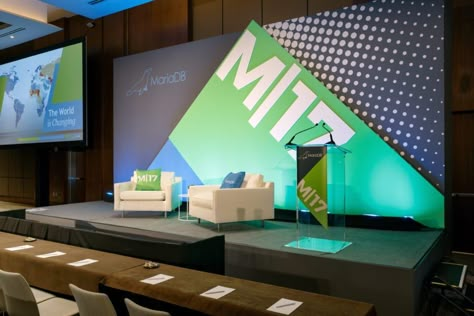 21 Creative Ideas for Corporate Stage Design – Endless Events Corporate Stage Design, Event Ideas Creative, Conception Scénique, Conference Stage, Event Stage Design, Stage Backdrop Design, Corporate Events Decoration, Conference Ideas, Corporate Event Design