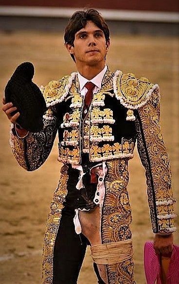 Matador Outfit, Matador Costume, Lycra Men, Men Bodies, Men In Uniform, Male Beauty, Big Boys, Mens Fitness, Rodeo