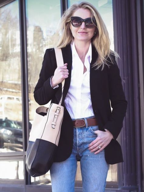 Styling 2 Ways on fashion blogger over 40, Erin Busbee of Busbee Style wearing Madewell black blazer, Moussy tapered jeans, white button down and Henri bendel color block tote Soft Classic Kibbe Style, Classic Kibbe Style, Erin Busbee, Busbee Style, Over 40 Outfits, Women Shoes Sandals, Shoes Business, All Black Fashion, Fashion Tips And Tricks