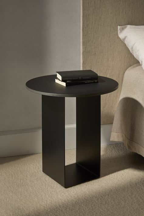 Black Metal Bedside Table, Bedside Table Metal, Bedside Table Round, Bedroom Side Table, Minimalist Side Table, Side Table Styling, Room Side Table, Bedside Table Design, Side Table Decor