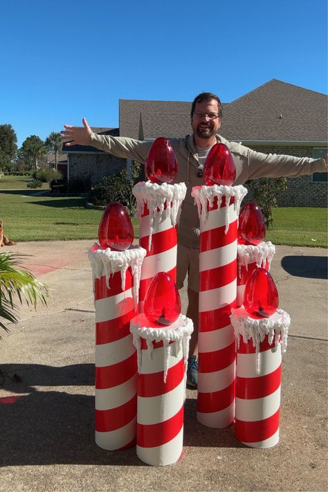 Giant Ornaments Outdoor Diy, Giant Candy Decorations Diy, Christmas Ideas Outdoor, Light Balls Christmas, Xmas Grinch, Christmas House Exterior, Christmas Blow Up, Candy Decorations Diy, Holiday Yard Decorations