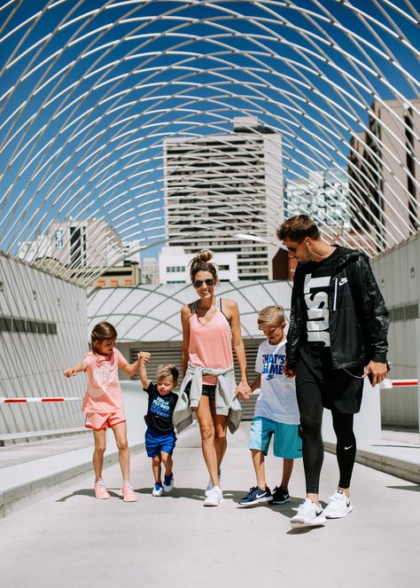 Family Sportswear Styles #nike #family #sale #fitness #sportswear #casual #nike #kohls Athletic Family Photos, Family Fitness Photoshoot, Sporty Family Photoshoot, Nike Family, Boy Girl Twin Outfits, Hello Fashion Blog, Best Nike Shoes, Christine Andrew, Sibling Poses