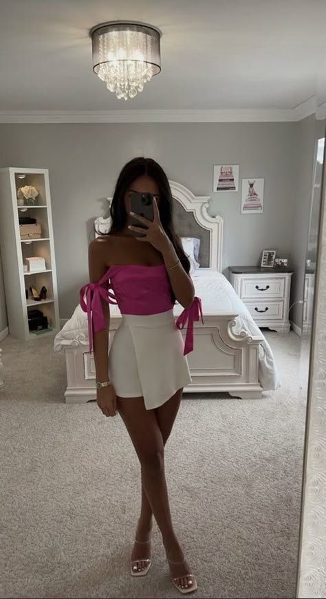 Summer Birthday Outfits, 21st Birthday Outfits, 90s Fashion Outfits, Valentines Outfits, Night Out Outfit, White Skirt, Going Out Outfits, Fancy Outfits, Pink Top