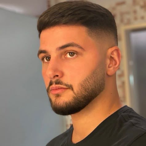 10 Italian Beard Styles for the Fashion-Forward Man 3 Fade Haircut Short, Faded Beard Styles, Men Fade Haircut, Very Short Hair Men, Crew Cut Haircut, Short Hair Men, Mid Fade Haircut, Men Fade Haircut Short, Short Hair With Beard