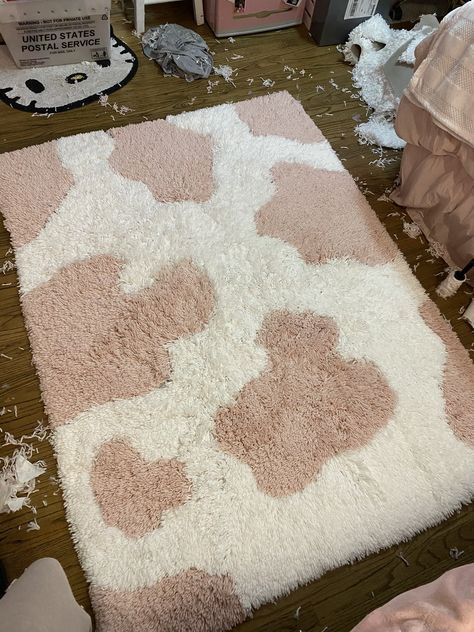 condy on Twitter: "Last week I duct taped two rugs together bc I don’t have $500 for a custom pink cow rug… " Pink Cow Print Room Decor Aesthetic, Fluffy Rugs In Bedroom Aesthetic, Word Tufted Rug, Cow Print Carpet, Cow Print Rug, Cow Rug, Tufting Diy, Funky Rugs, Beauty Room Decor