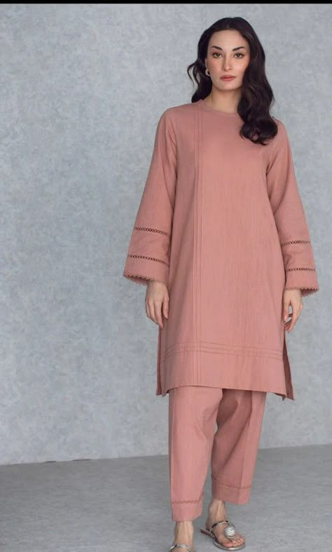 Plane Cloth Kurti Design, Solid Dress Design Pakistani, Solid Suit Designs, Shirt Design For Women Pakistani, Plain Suit Designs Pakistani, Latest Ladies Suit Design, Pakistani Dresses Casual Simple Stylish, Plane Suit Designs, Trendy Suit Designs