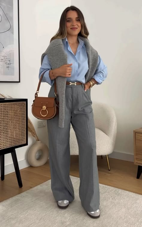 Grey Smart Pants Outfit, Office Outfit Spring 2024, Office Outfit Grey Pants, Work Outfits Women Grey Pants, Grey Business Pants Outfit, Outfit Ideas Grey Pants, Grey Pants Work Outfit, Grey Work Pants Outfit, Grey Pants Outfit For Work Women