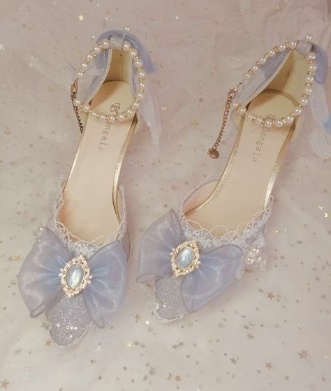 Kasut Pengantin, Pointed Sandals, Champagne Shoes, Pearl Lace, All Black Shoes, Dr Shoes, Pearl Love, Kawaii Shoes, Womens Stilettos