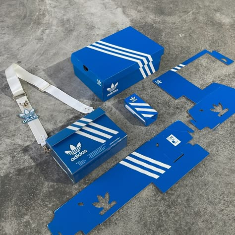 ADIDAS Milk 💦 Custom mini bag by @dart_tran Adidas Bag, Funny Bags, Diy Fashion Projects, Creative Bag, Adidas Bags, Handpainted Bags, Diy Clothes Design, Easy Paper Crafts Diy, Diy Handbag