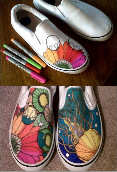 Pinner said: "New idea I had with my infamous Sharpie skills! Just grab some cheap off-brand of Vans from either Walmart, Kmart or Payless and go-to-town with the Sharpies! The designs are endless." Painted Tennis Shoes, Sharpie Shoes, Painted Shoes Diy, Shoe Painting, Painted Canvas Shoes, Painting Shoes, Sharpie Crafts, Diy Sneakers, Painted Sneakers