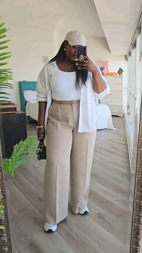 Loose Pants Outfit, Cute Professional Outfits, Neutral Wardrobe, Plus Size Baddie, Fashionable Work Outfit, Look Plus Size, Effortlessly Chic Outfits, Work Fits, Elegante Casual