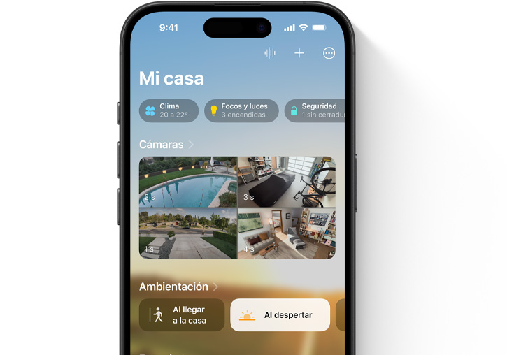 En la pantalla de un iPhone, se muestra la interfaz de 'Mi casa' en la app Casa