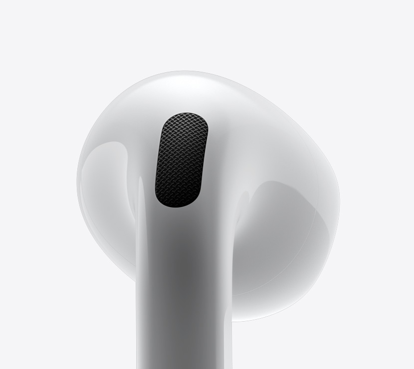 Близък план, страничен изглед на AirPods 4.