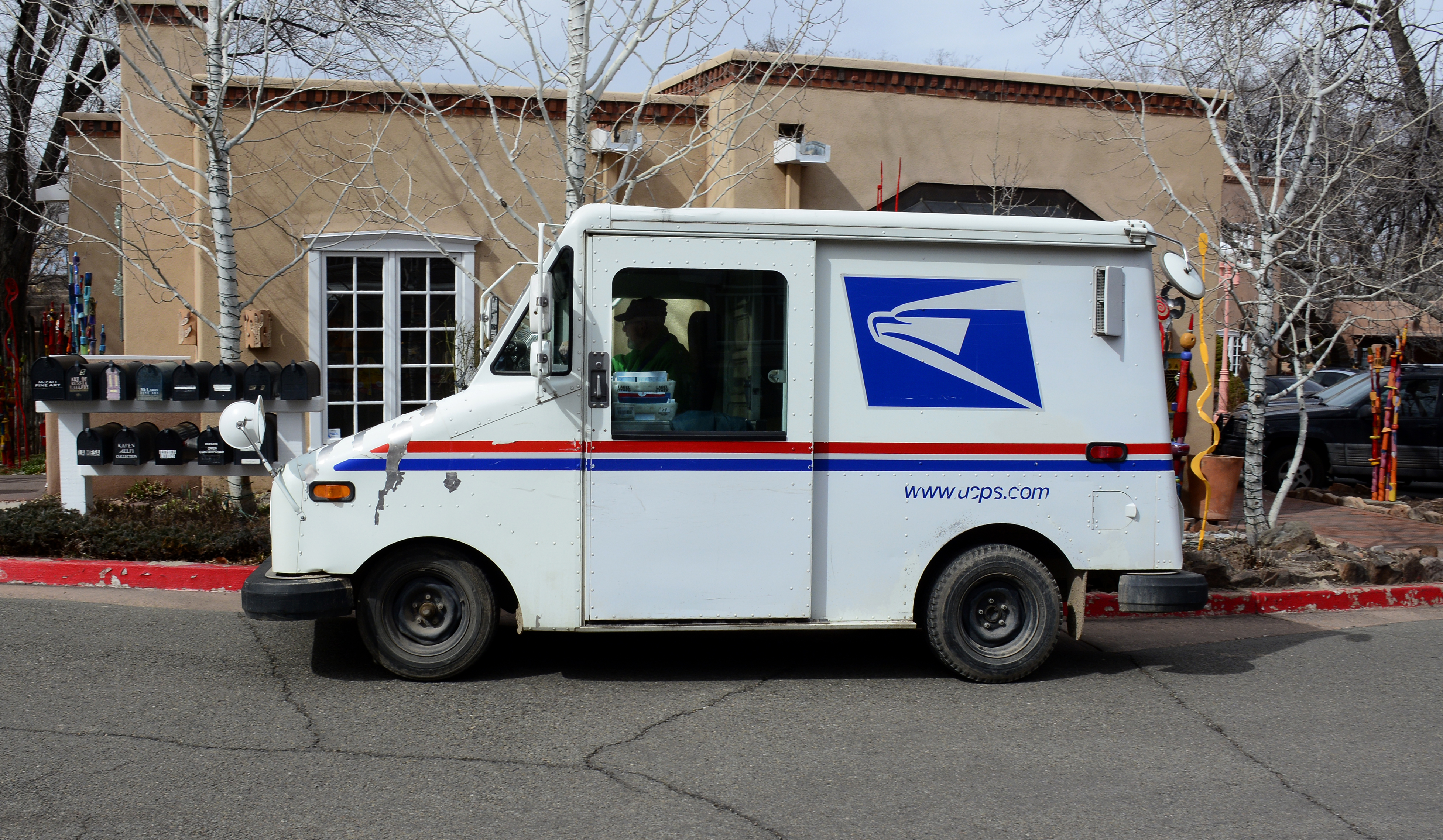 USPS LLV